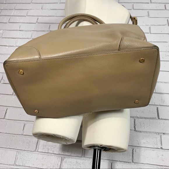 Tory Burch Robinson Leather Tote - Picture 7 of 8